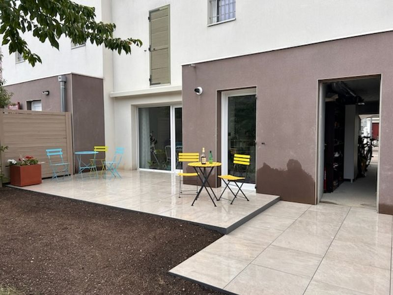 Installation de terrasse, Dijon, L'Art des Jardins