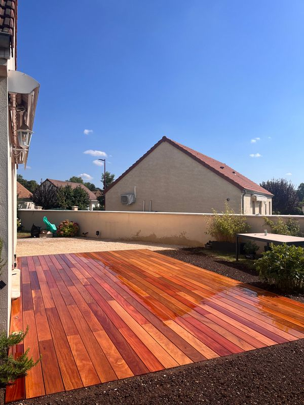 Installation de terrasse, Dijon, L'Art des Jardins